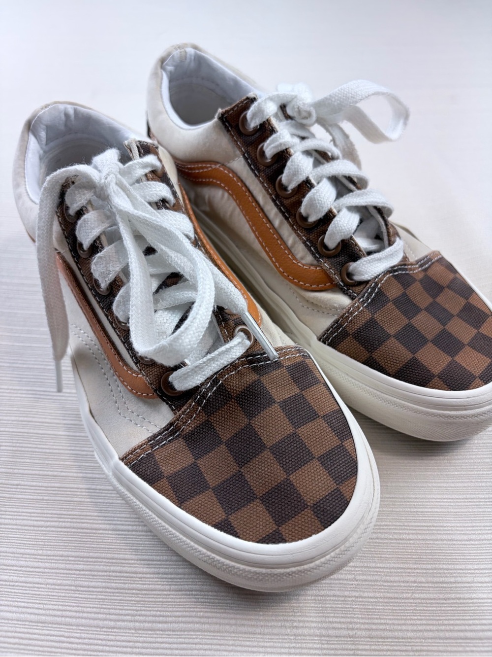 Vans Kids Checkerboard Old Skool Sneakers in Brown and White
